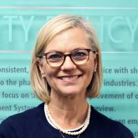 Suzanne Mc Robert